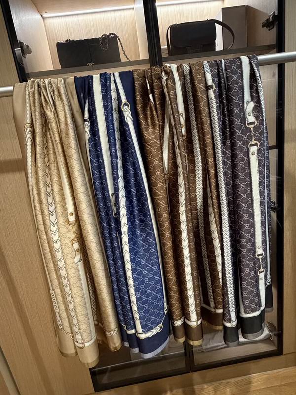 Gucci scarf 90-180cm E050928